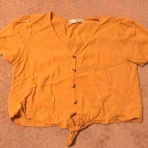 Cropped t-shirt with tie